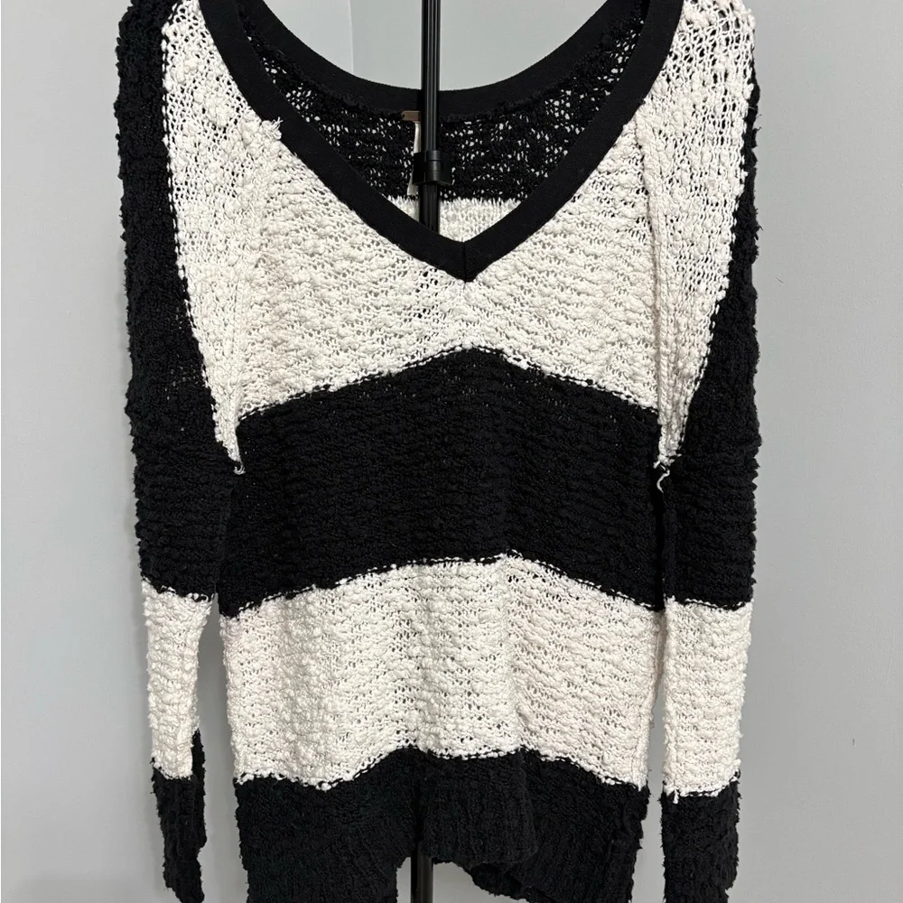 Free People Stripe Songbird Pullover V-Neck Boucle Knit Sweater Black White Sz S
